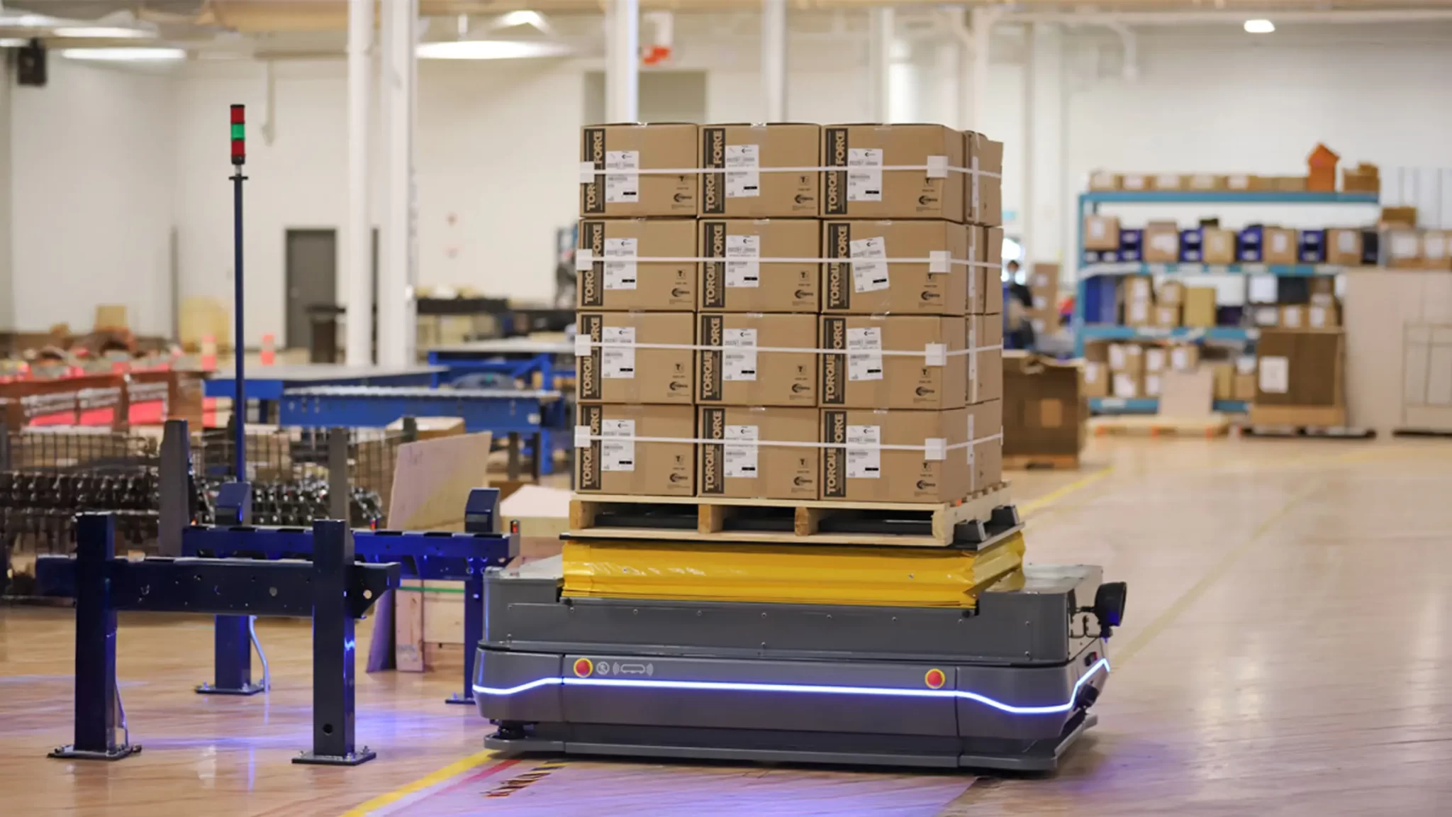 Robot mobile autonome amr-agv. Article : Comment choisir un premier projet avec des véhicules industriels autonomes?